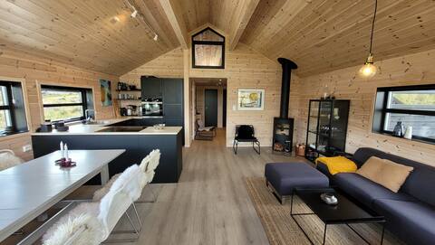 Cottage Sirdal -4 sleep + TV living room!