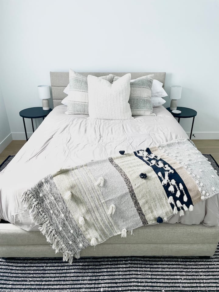 Dormitorio 5 con cama tamaño queen en la planta superior