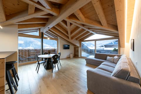 Top performing Airbnb: Everest Penthouse: Romantic Dreamy Mountain Escape in Valdidentro