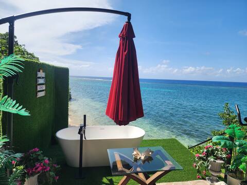 Beach bungalow beside Ochi Rios /Ian Flem Airport