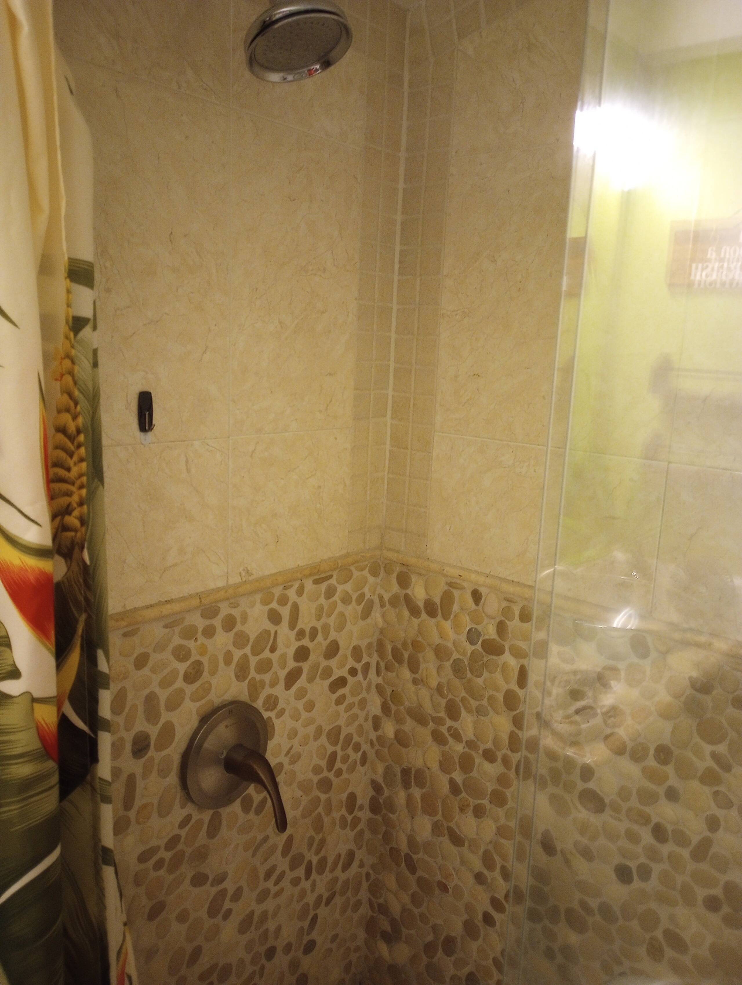 Condo in Kihei · ★4.98 · 1 bedroom · 2 beds · 1 bath - Image 42