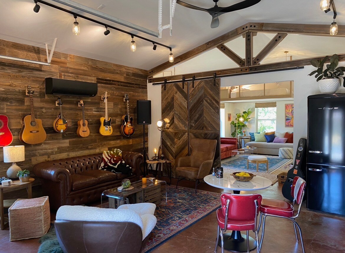Cozy Austin Stay • Perfect for Couples or up to 6