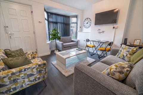 Top performing Airbnb: Entire home in Nottingham in Nuthall