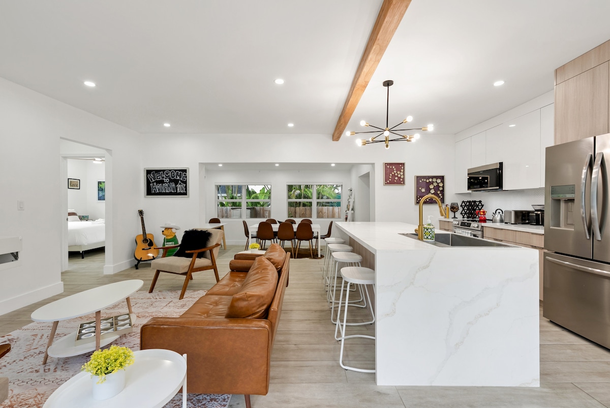 Top Airbnb: Havana House~LUXE-West Brickell in Shenandoah North