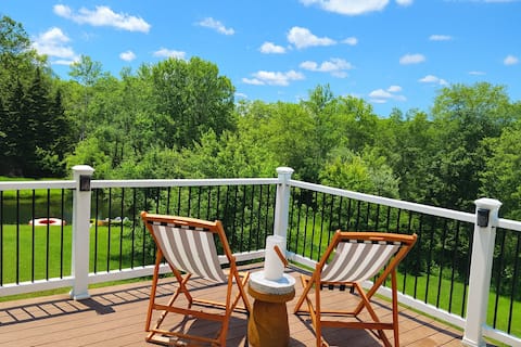 20 Acre Lakefront Family Getaway, Hot Tub, Game Rm