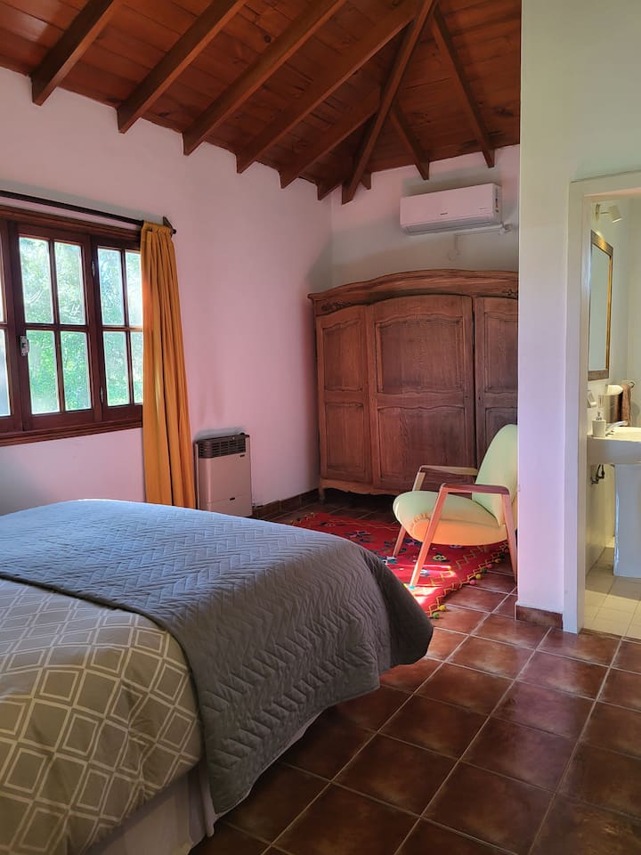 საძინებელი 1