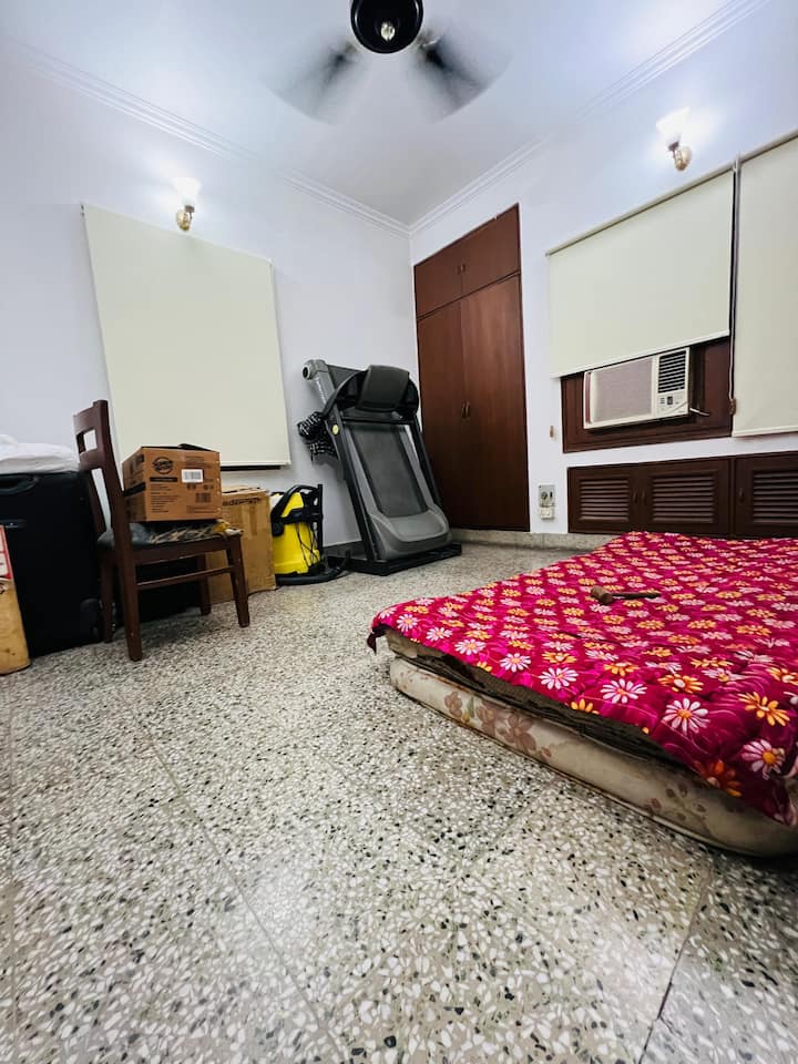 Საძინებელი 3 მიმაგრებული სარეცხი ოთახის გარეშე 