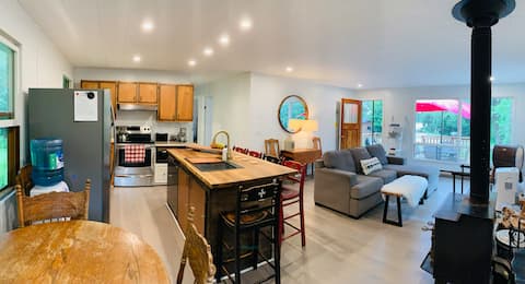 Big Rideau Lake Cottage - Summer’s Cabin