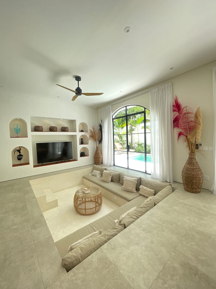 Anwa Cove - Fantastic 6-bedroom & 2-pool Villa - Seminyak