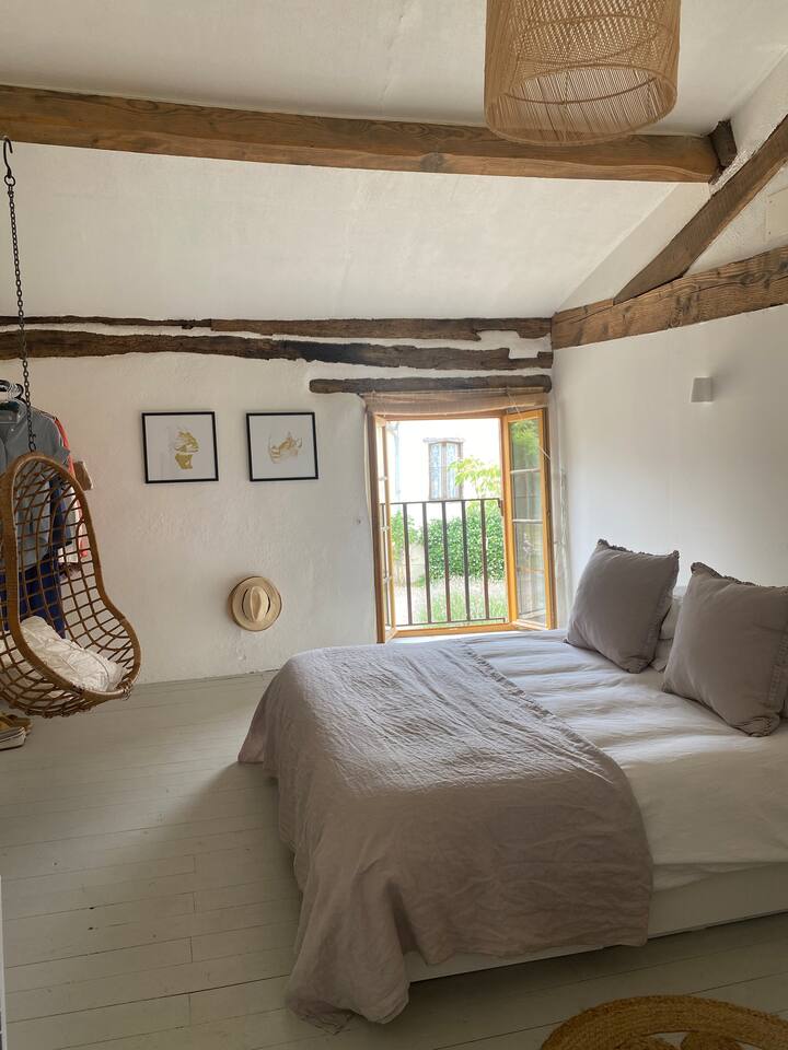 საძინებელი 1