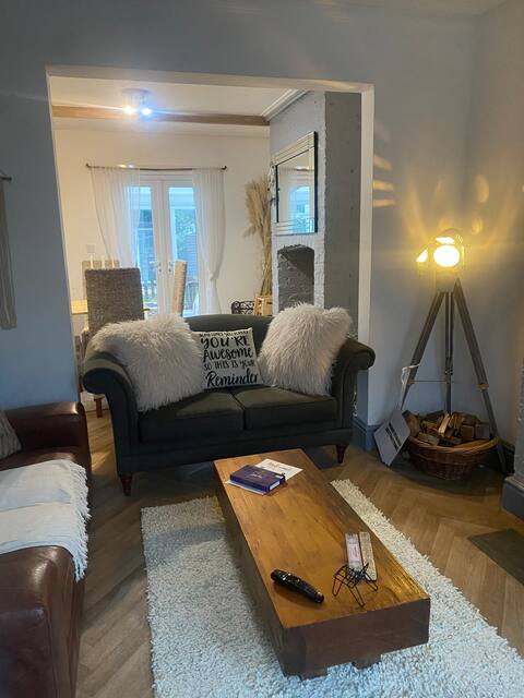 Holly Tree Cottage