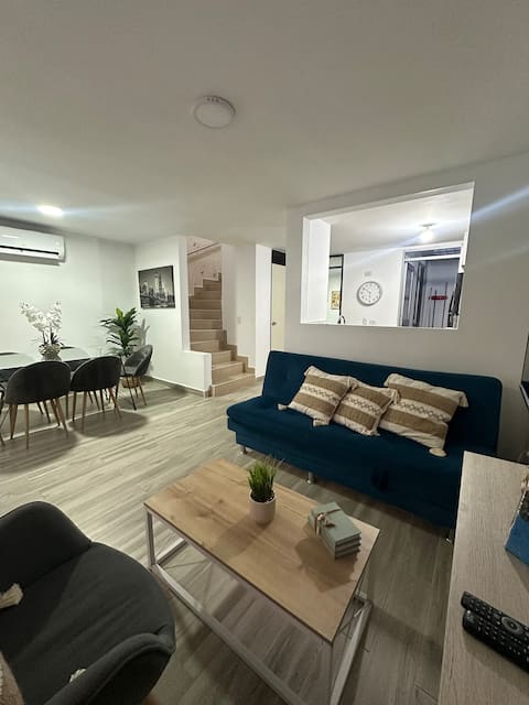 Successful Airbnb property: Entire house with A/C • Ideal for families in Risaralda