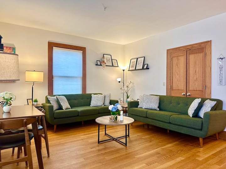 Cozy, Spacious Home In The Heart Of Cambridge - Cambridge, MA