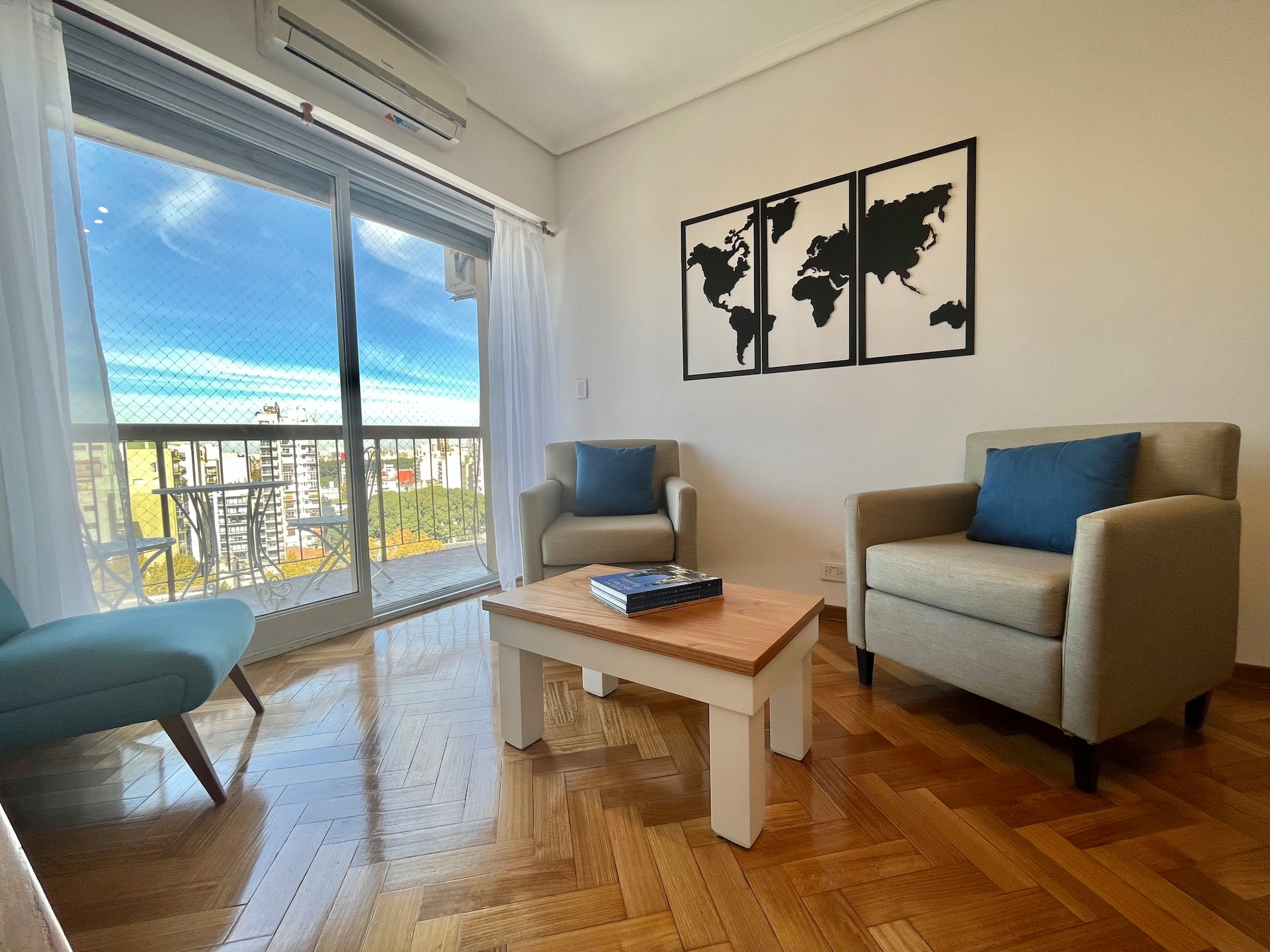 Bright, Spacious Apt in San Telmo's Vibrant Heart