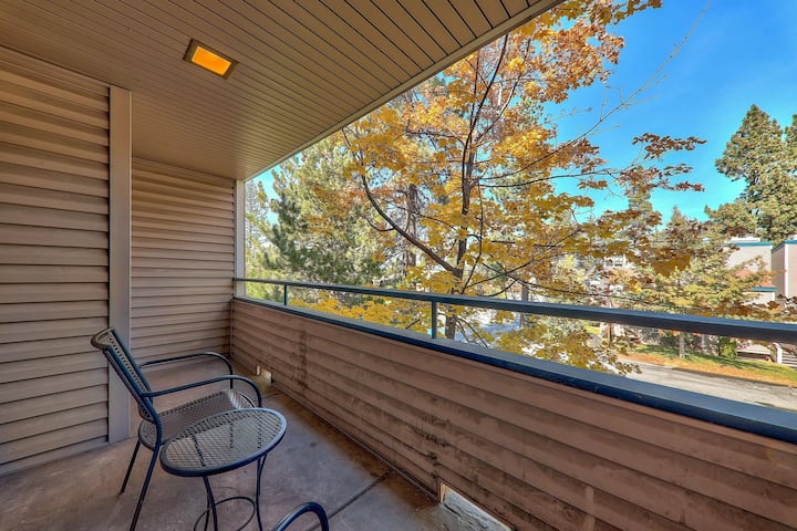 Stylish Studio, Beach & Ski, Lakeland Village #220 - South Lake Tahoe, CA