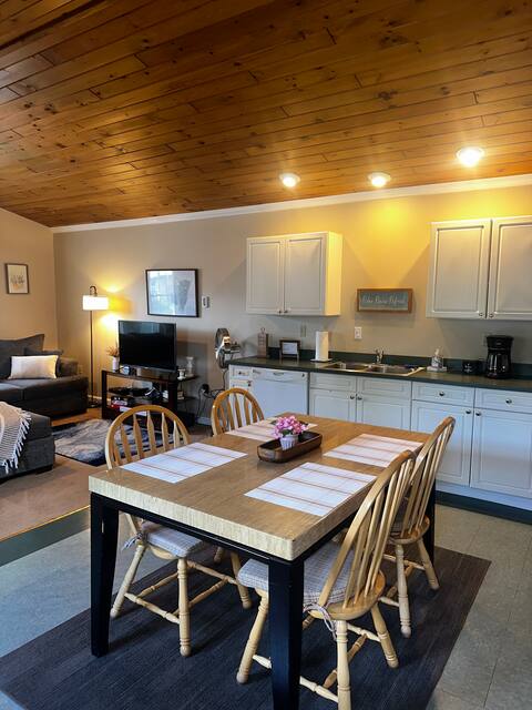 Cozy/Clean/Spacious 2 Bd Apt. Family/Work Friendly