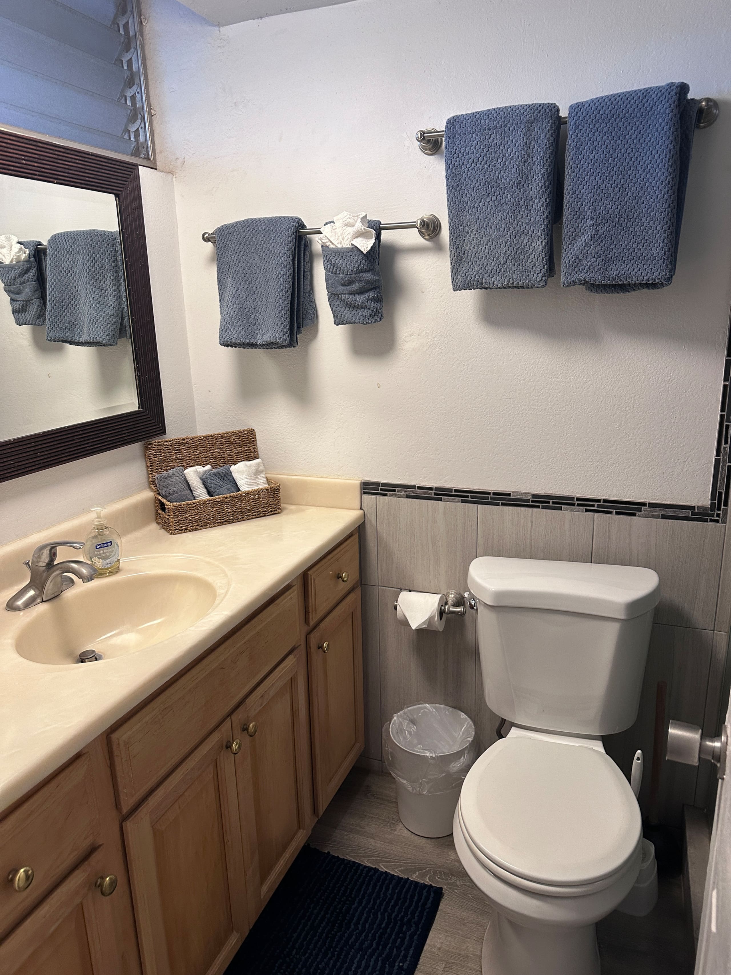 Condo in Lahaina · ★4.52 · Studio · 2 beds · 1 bath - Image 10