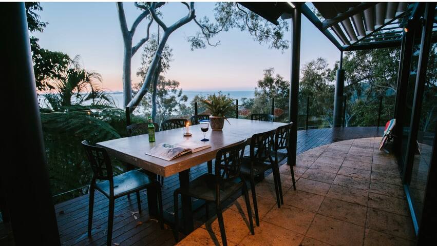 Little Cove Tree House gallery image 4