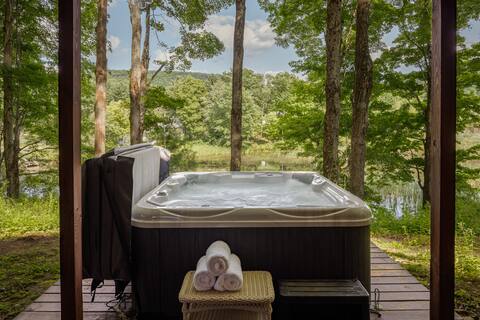 On Lillie Pond: A Private Woods Retreat