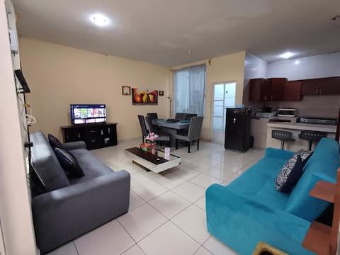 Casa Colibrí Zacapu 3 bedrooms 10 guests