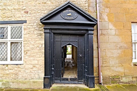 Luxury Historic Home nr F1 GP Moto Silverstone