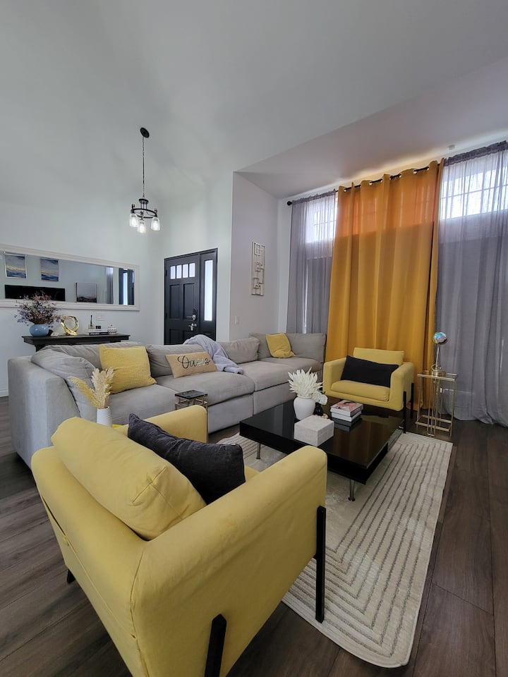 Modern Luxury Home |  Firepit, Lakes, Shops Nearby - 肯特
