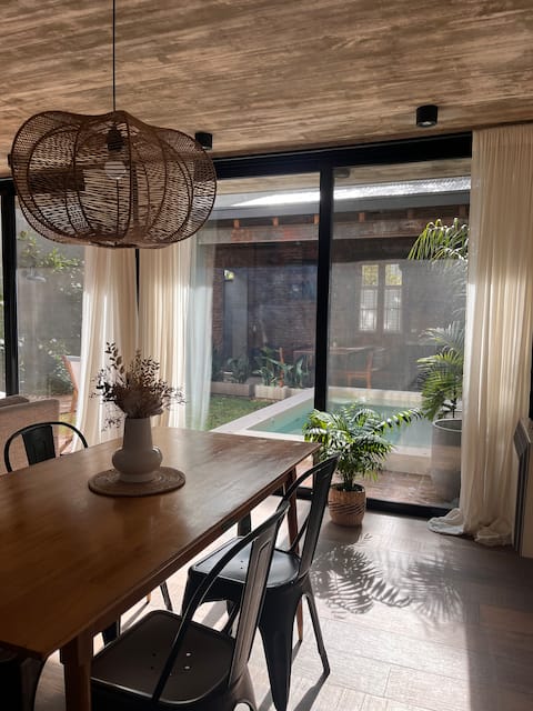 Successful Airbnb property: Flora Chascomús House in Partido De Chascomús