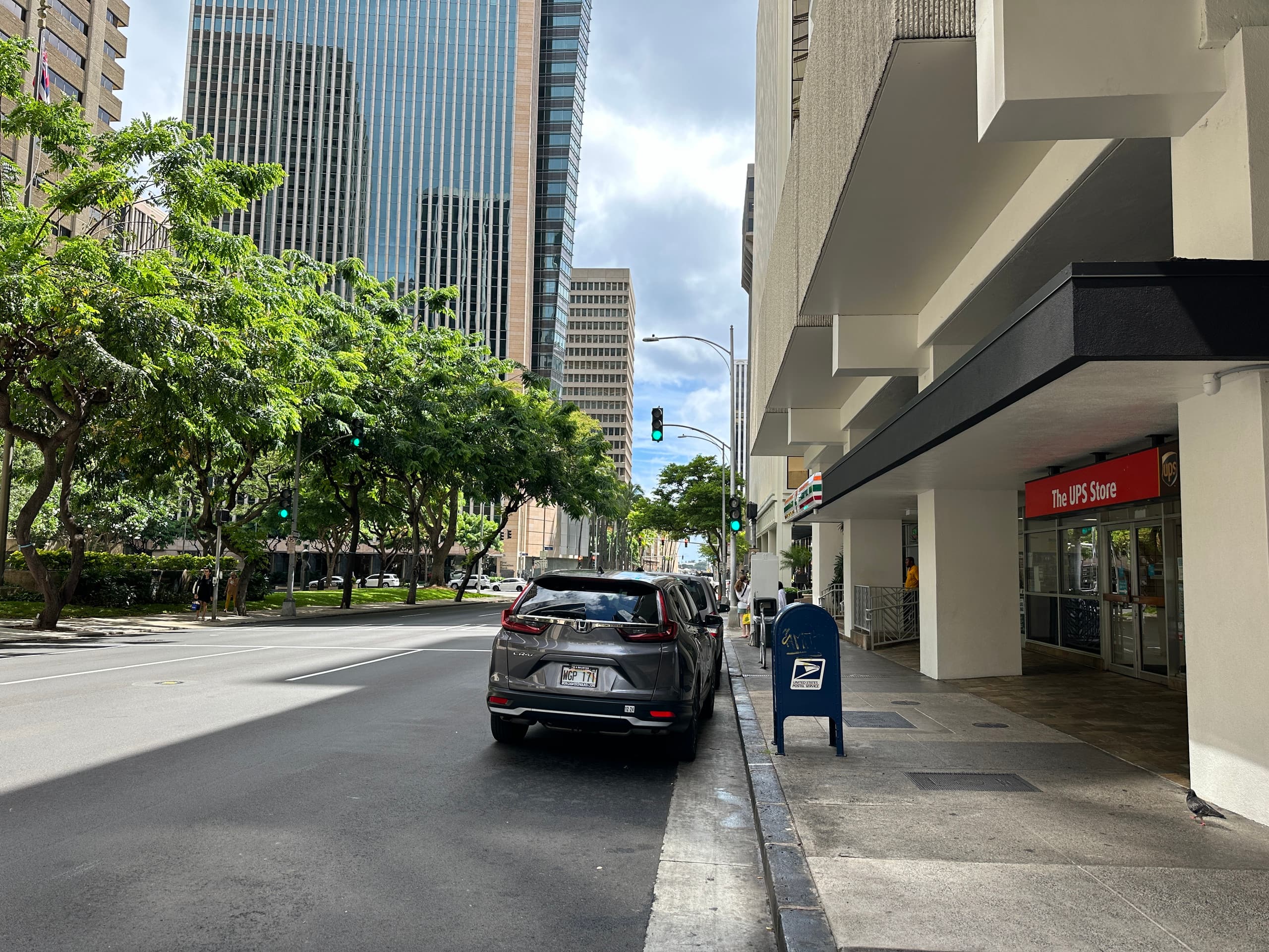 Condo in Honolulu · ★4.88 · 1 bedroom · 2 beds · 1 private bath - Image 47