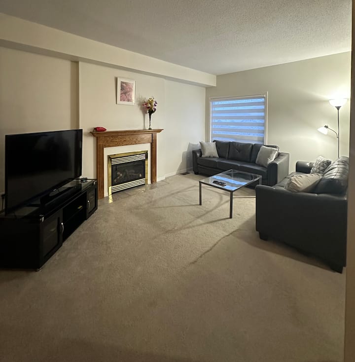 Beautiful Airbnb 5 Minutes From Ottawa Airport - Ottawa