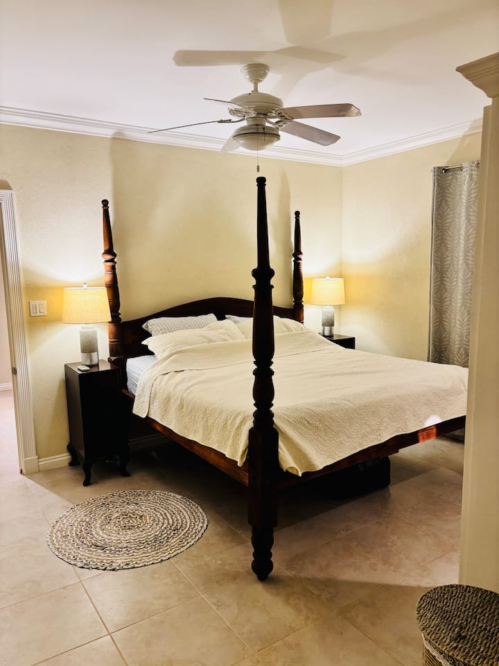 ห้องนอนใหญ่ 