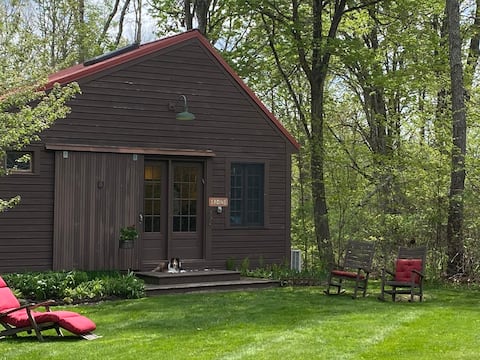 Streamside Rustic cabin