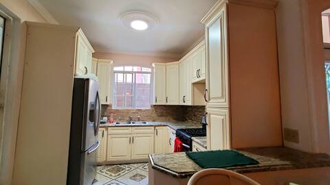 Villa Nana MasterB W/Carbon monoxide & smoke alarm