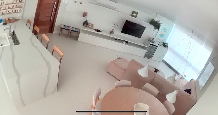 Modern, Safe, 5min walk to beach