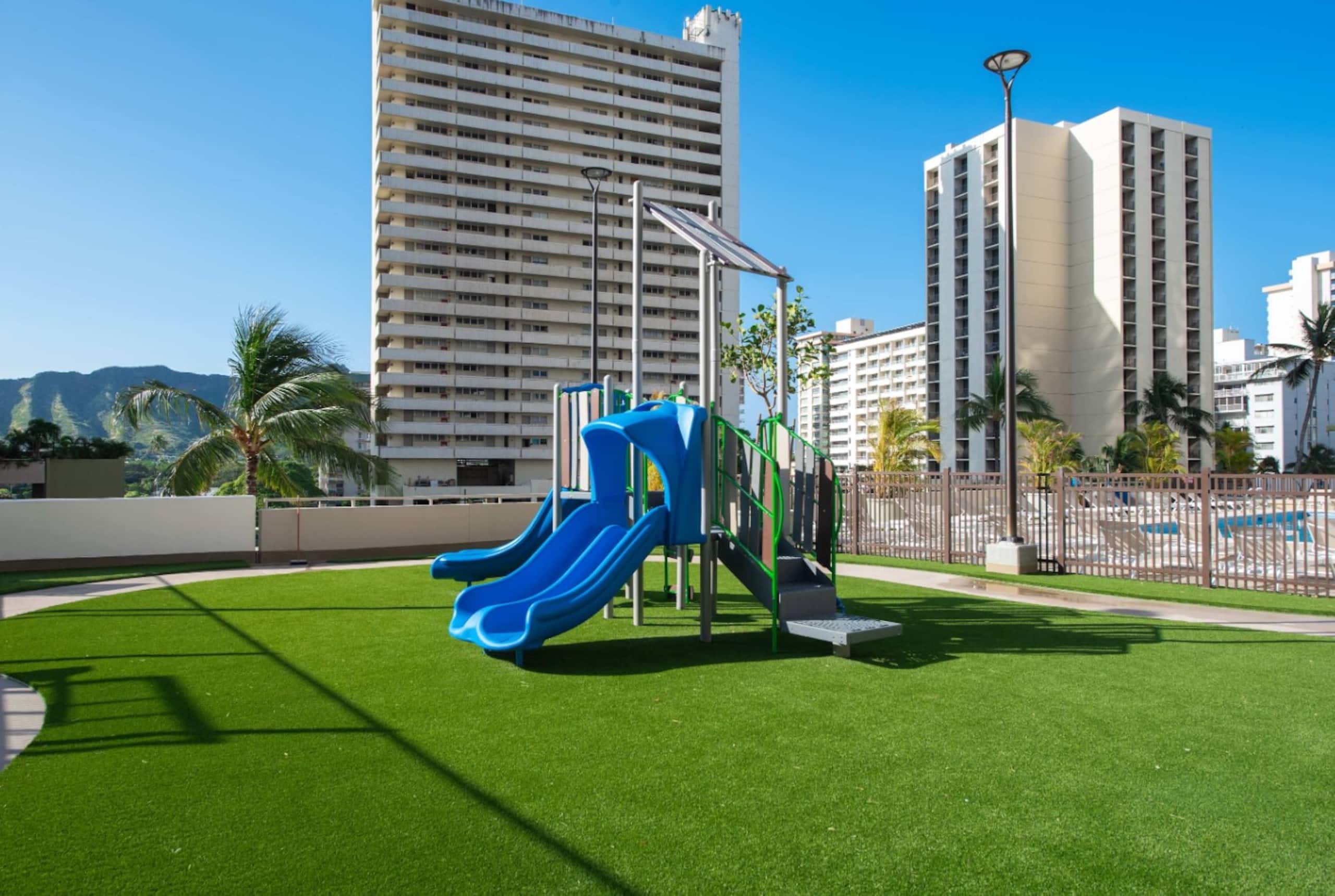 Huge patio | Modern | Washer | Free park | 5'Beach - Image 57