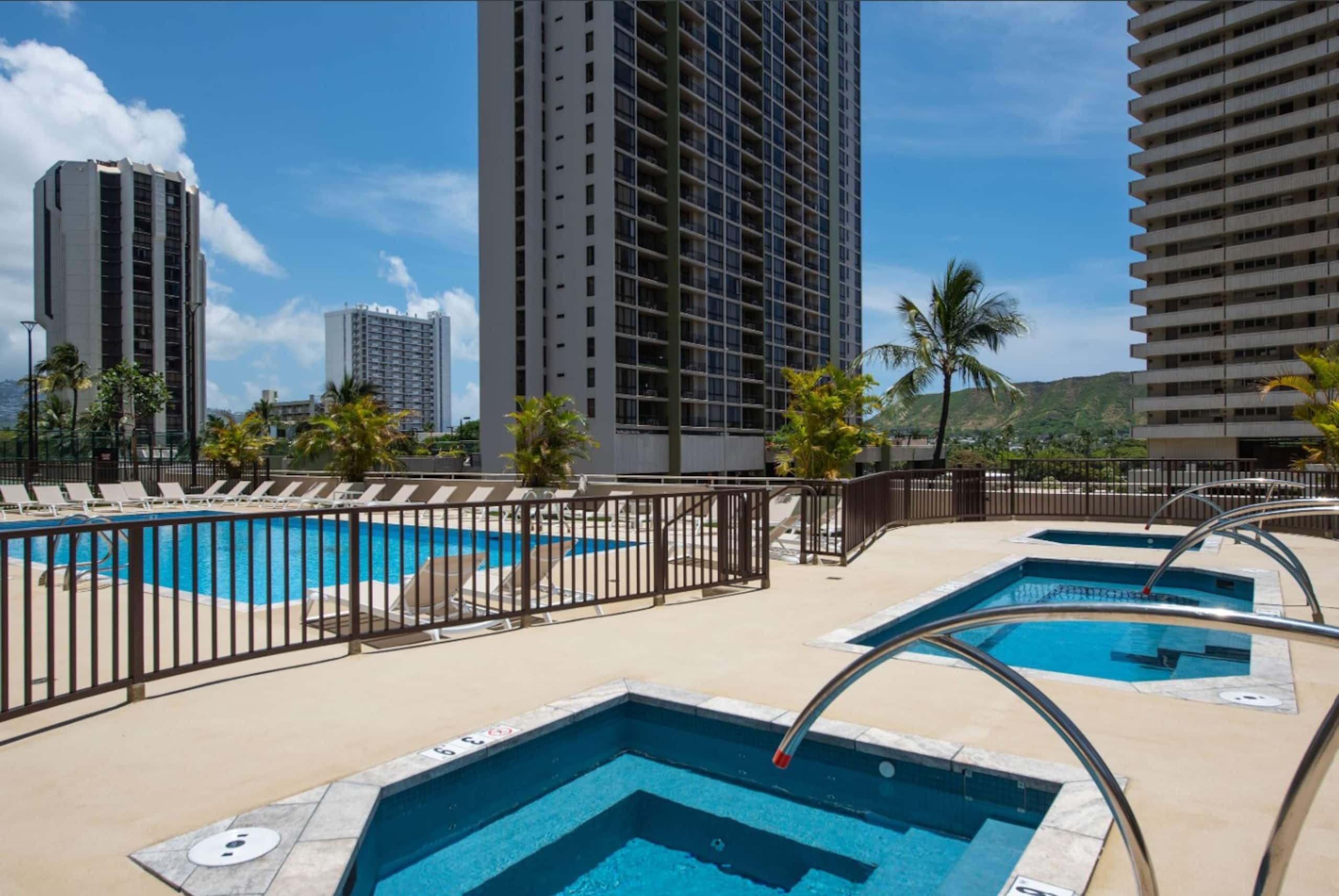 Huge patio | Modern | Washer | Free park | 5'Beach - Image 51