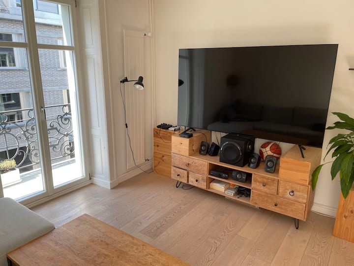 Work And Play Hard In This Cozy Downtown Pad. - Zürich