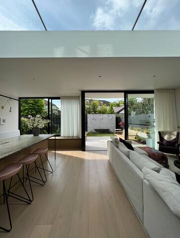 Pink Door Place gallery image 2