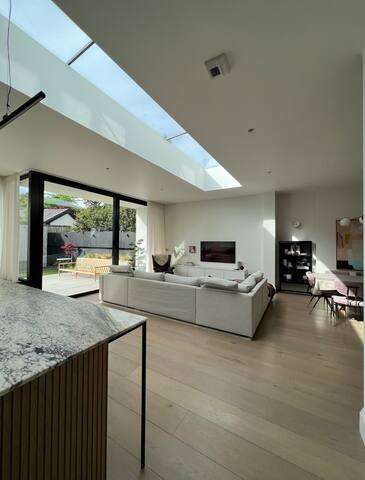 Pink Door Place gallery image 4