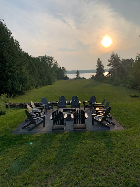 Luxury Waterfront Kangaroo Lake