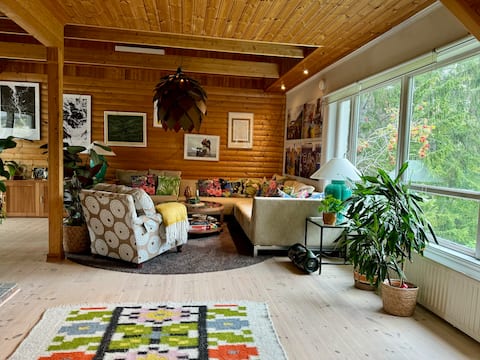 Popular Airbnb listing: Cozy Swedish cottage near lakes in Värmdö