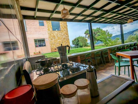 Popular Airbnb listing: Rural cabin 8' downtown, 15' hot springs/Fiber Optic in Paipa