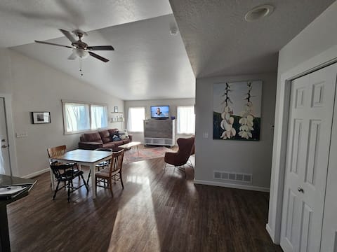 Highway 2 Modern Cottage