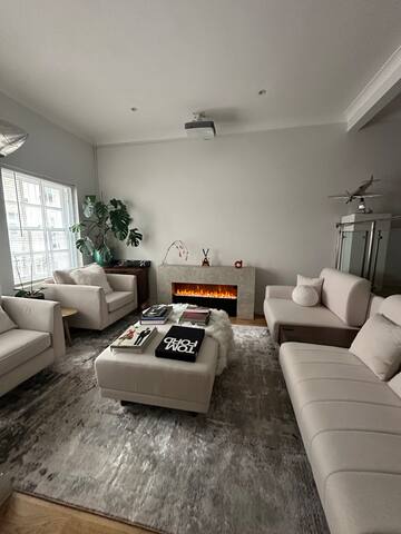 Kensington 3 Floor Mews House, Gym, Hot Tub gallery image 5