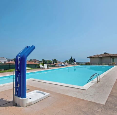 Pool, Lake View, and Relaxation on Lake Garda