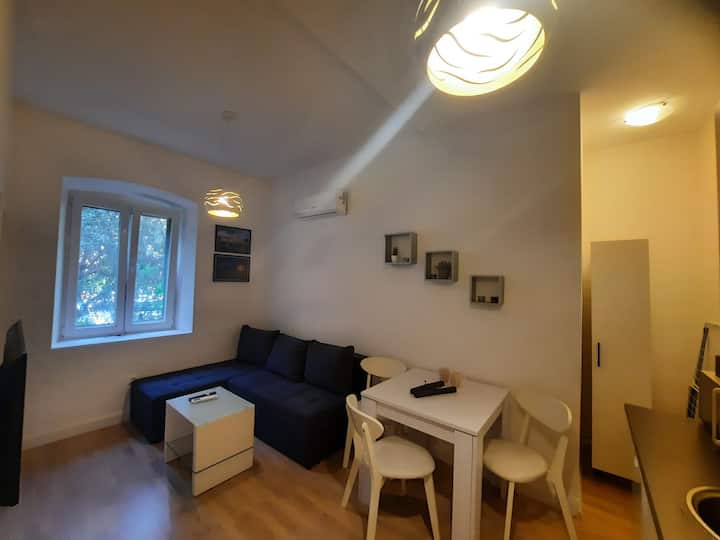 Studio Apartment Close To The Beach And The Center - Bibinje