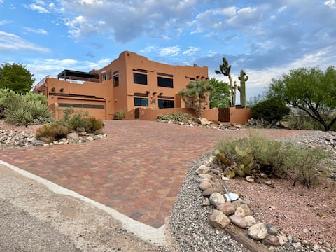 Luxe AZ Wildhorse Retreat 25M to Sedona, Hot Tub