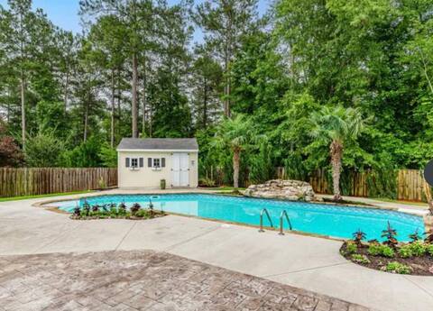 15-Guest Home with Pool, Close to Augusta Masters