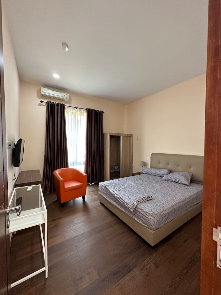 ชั้น 2 #1 ห้องนอน
