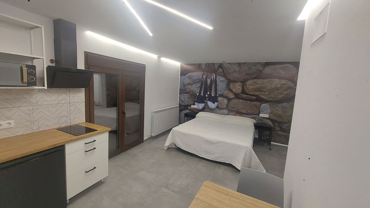 Between the Route of Silence and Route 99. L'Espardenya 3