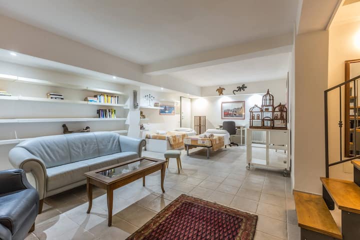 All´ombra Della Luna, Bologna By Short Holidays - Bologna
